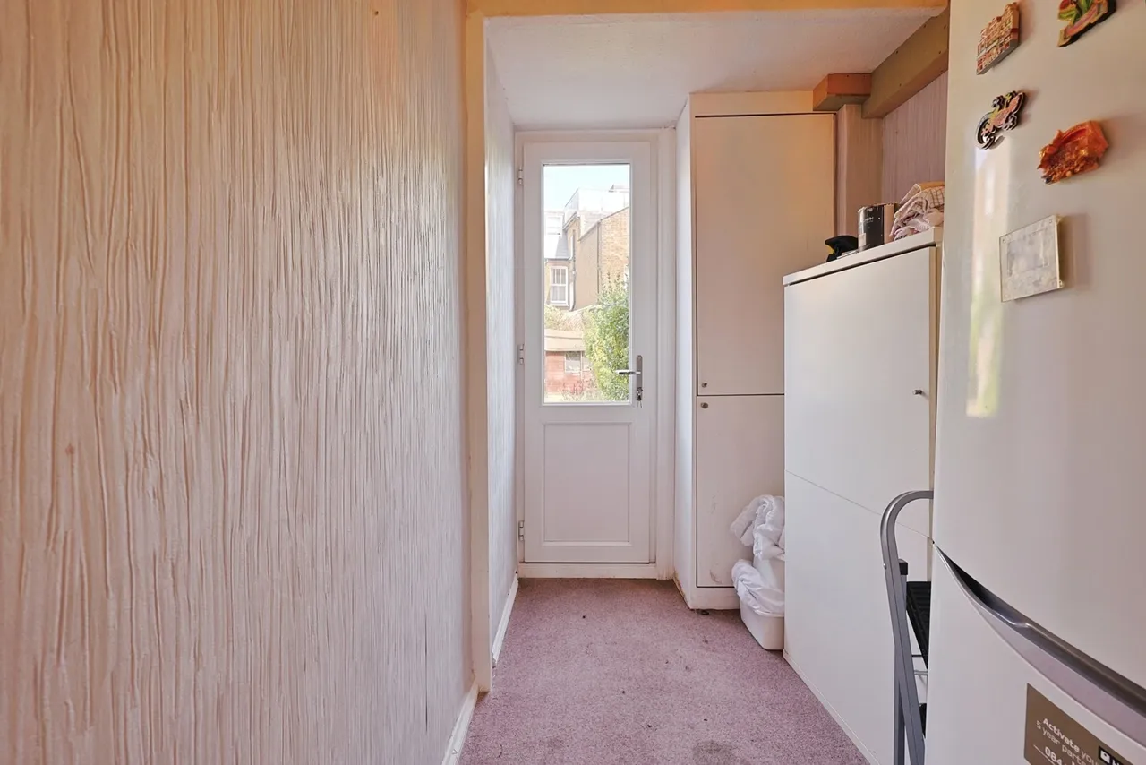 Searles Close, London, SW11, photo 14