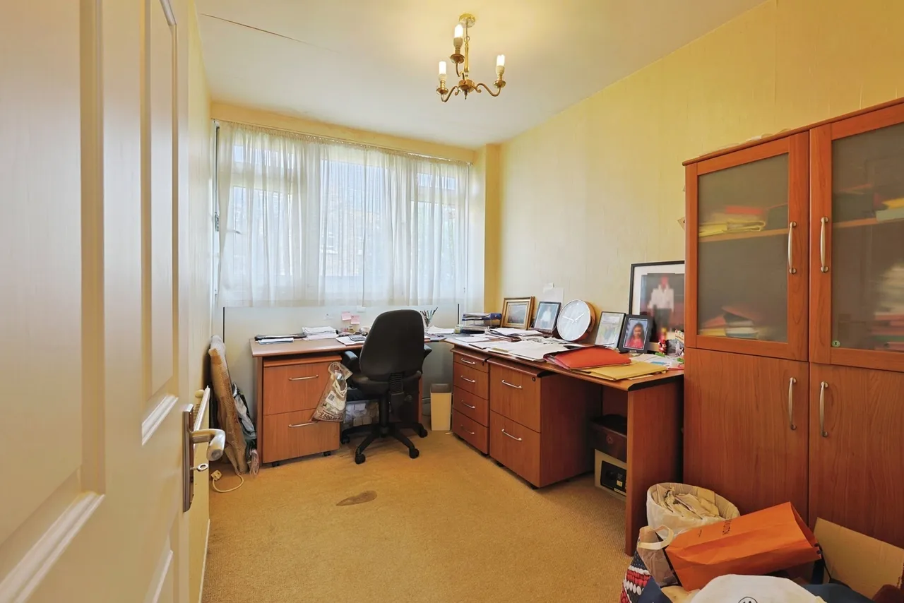 Searles Close, London, SW11, photo 11