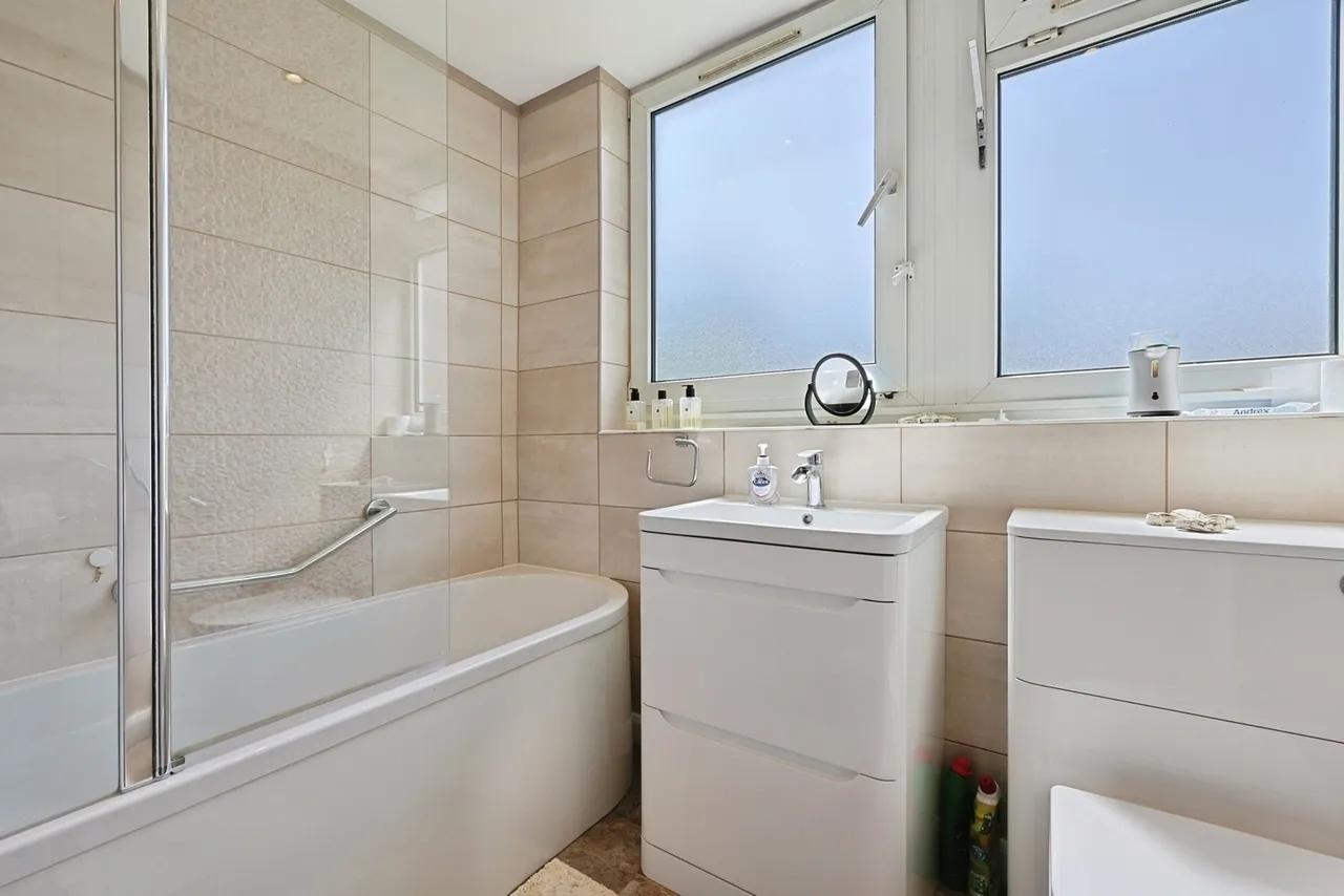 Searles Close, London, SW11, photo 15