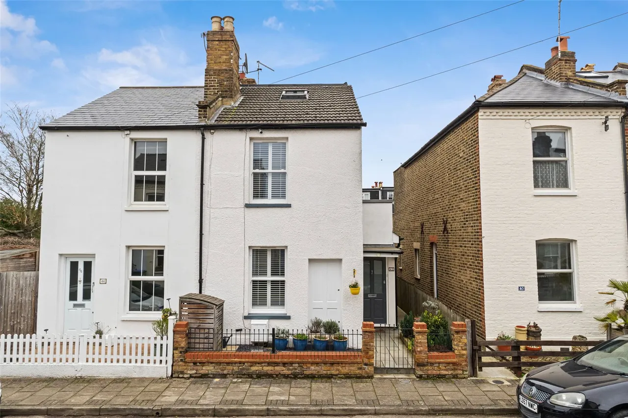 3 bed house for sale — Talbot Road, Twickenham, TW2 6SJ