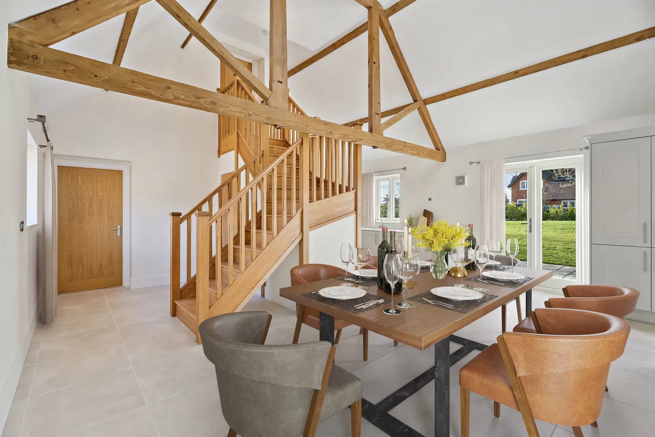 1 Pettifer Court, Buckingham Road, Weedon, HP22 4DP, photo 8
