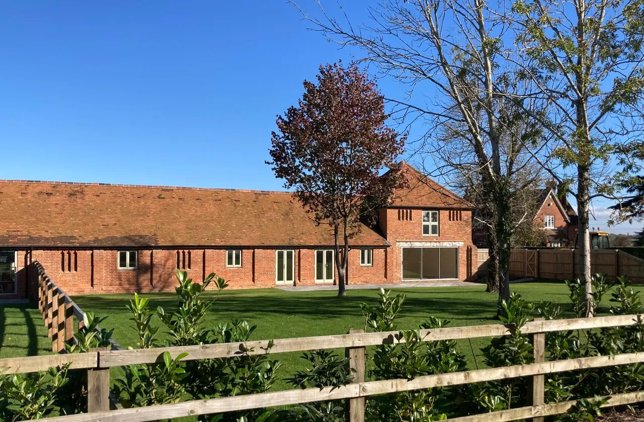 1 Pettifer Court, Buckingham Road, Weedon, HP22 4DP, photo 2