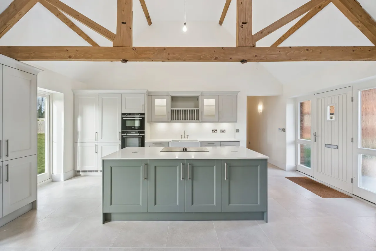1 Pettifer Court, Buckingham Road, Weedon, HP22 4DP, photo 5