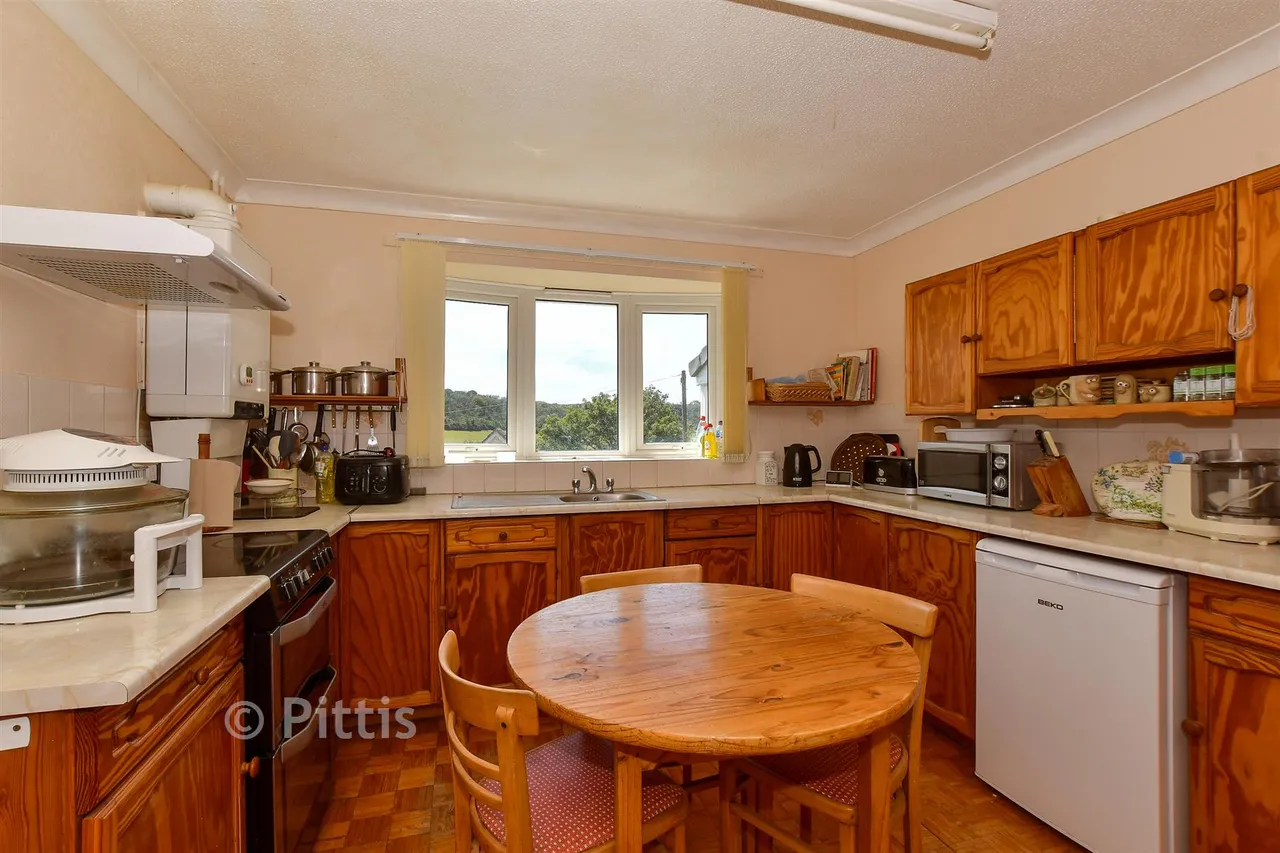 Lowtherville Road, Ventnor, PO38, photo 4