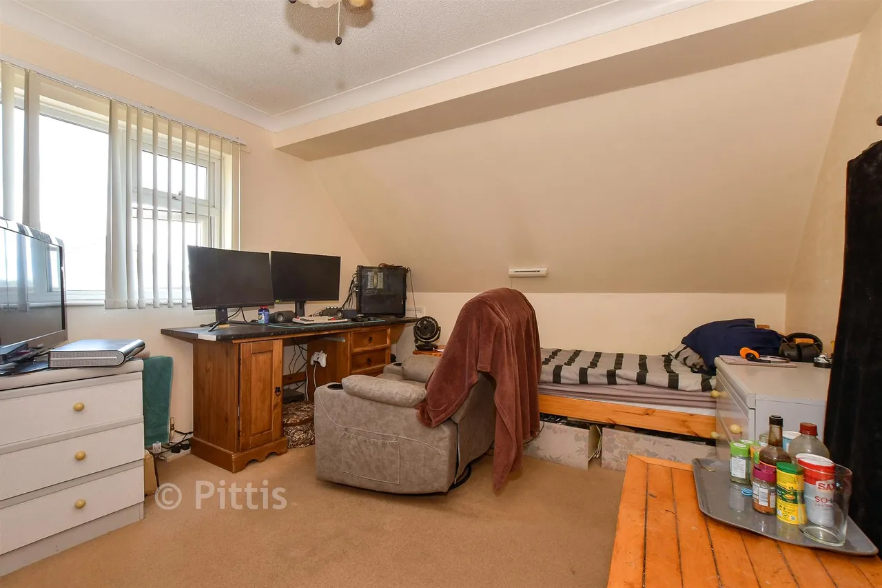 Lowtherville Road, Ventnor, PO38, photo 7