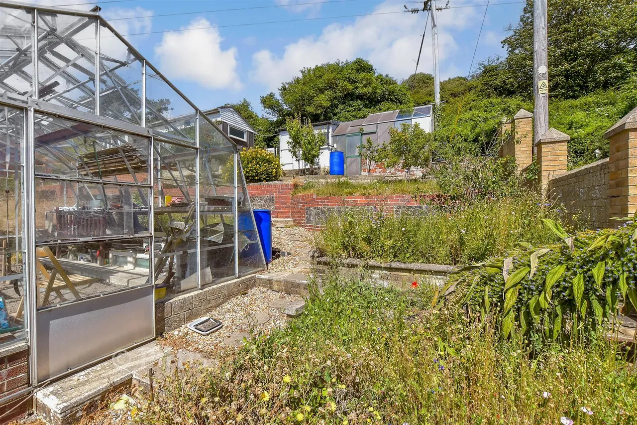 Lowtherville Road, Ventnor, PO38, photo 12