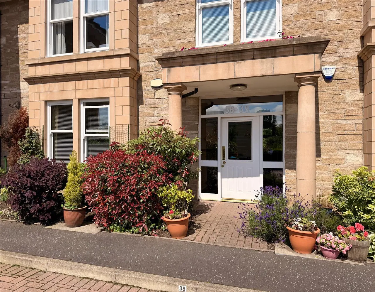 Orchard Brae, Hamilton, Hamilton, Lanarkshire, ML3 6JD, photo 2