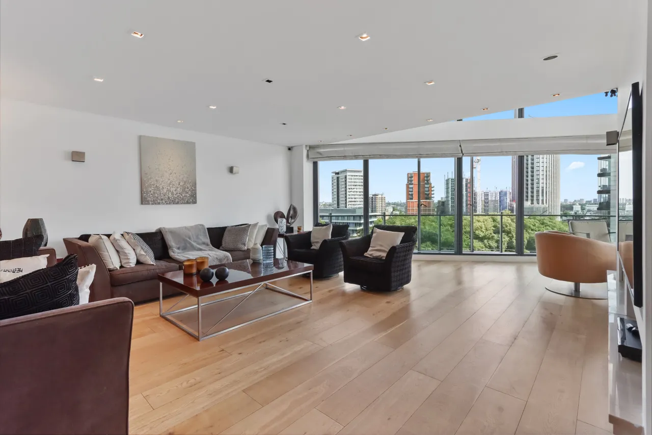 6 bed flat for sale, Hermitage Street, London, W2