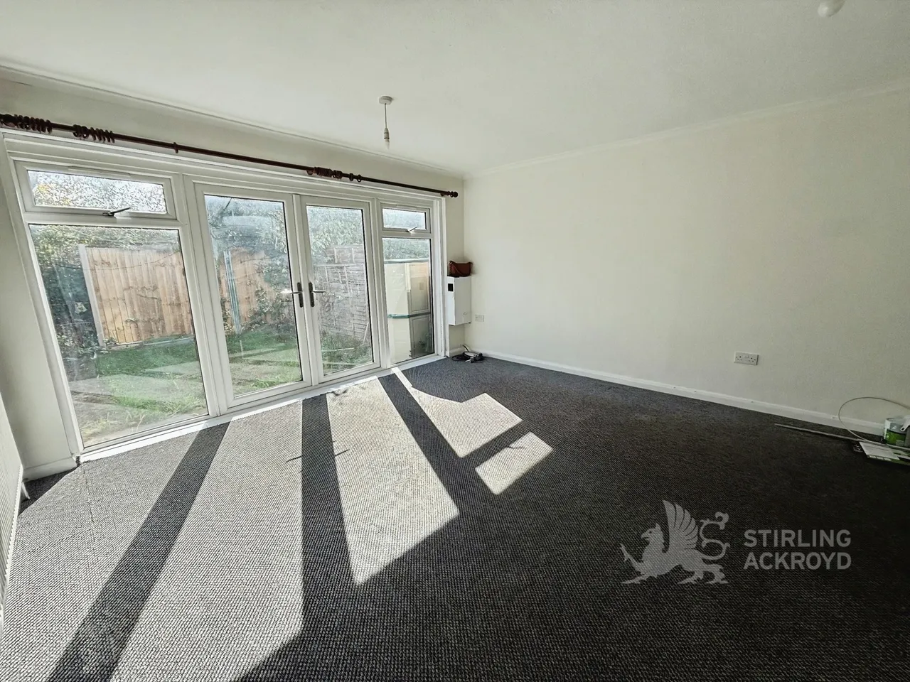 Marriott Close, Feltham, TW14, photo 5