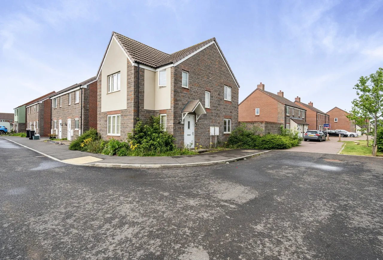 3 bed house for sale — Harebell Road, South Gloucestershire, Lyde Green, BS16 7LY