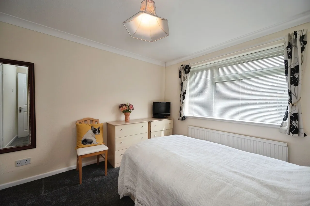Glebe Close, Hayling Island, PO11, photo 14