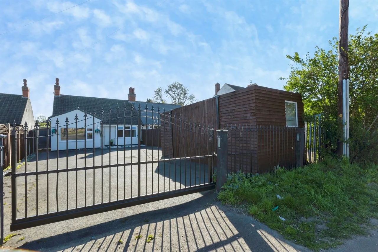 Loughborough Road, Birstall, Leicester, photo 11