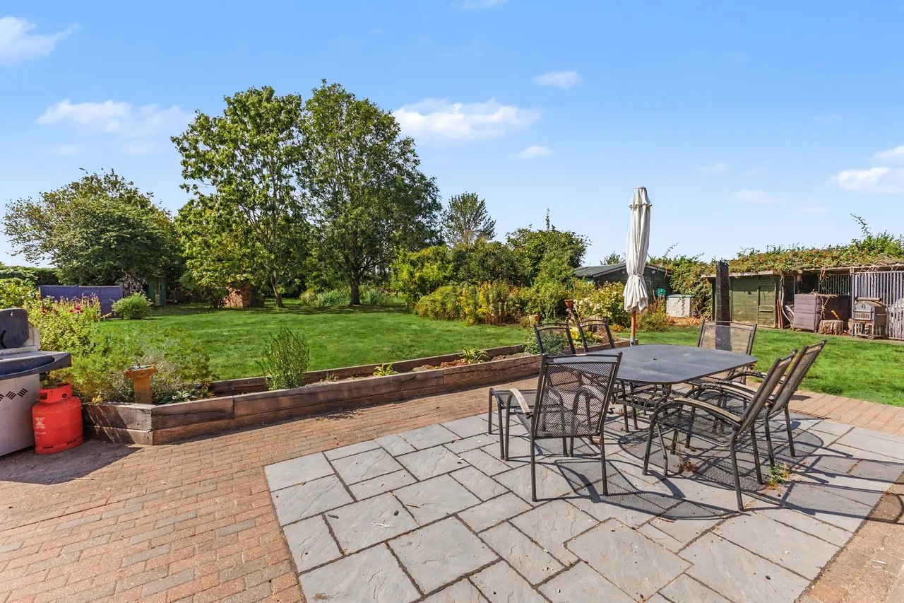 Ryden Lane, Charlton, WR10, photo 28