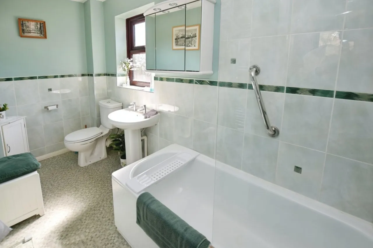 Barton Grange, Exeter, EX1, photo 8