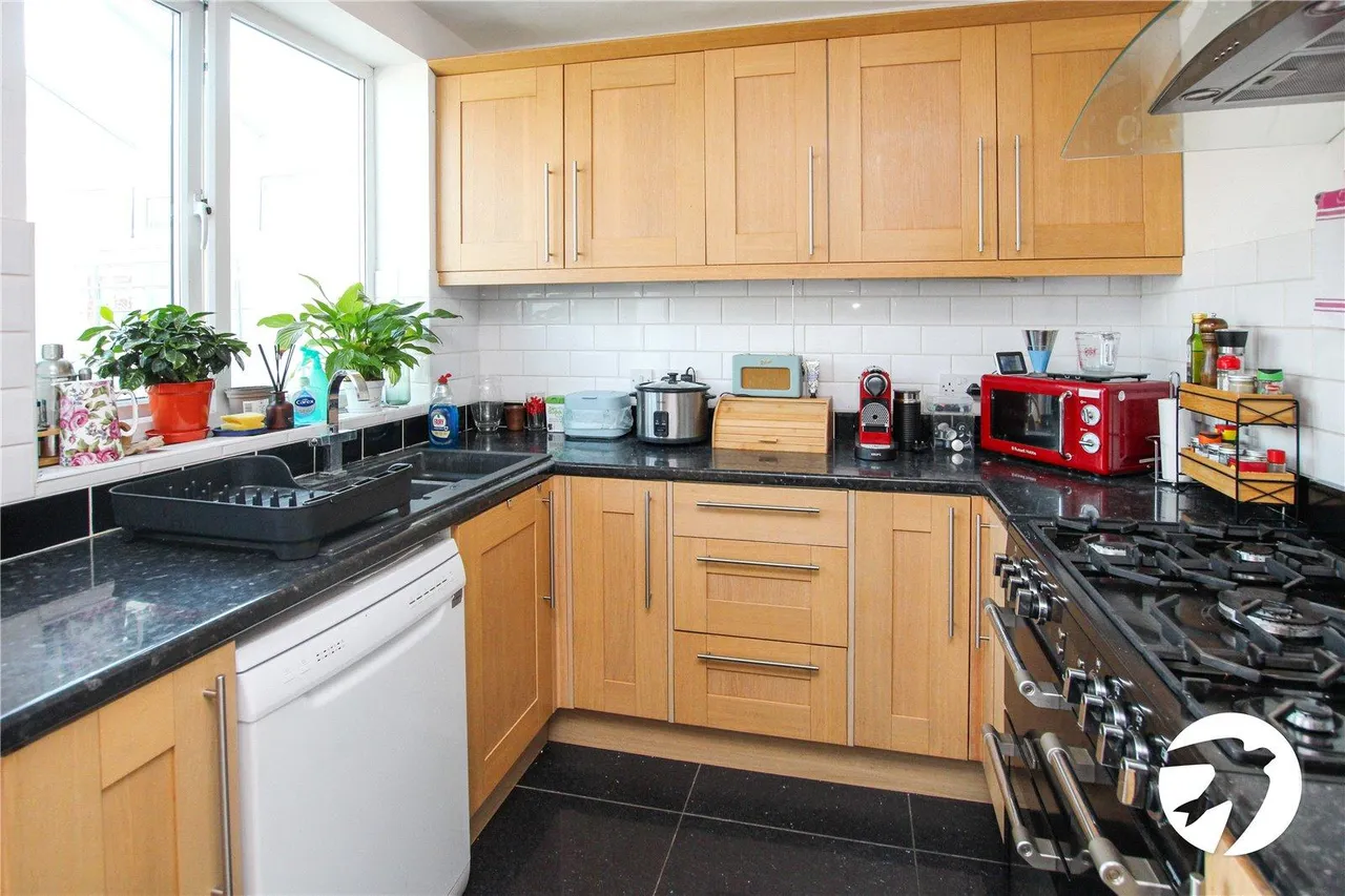 Castlecombe Road, London, SE9, photo 3