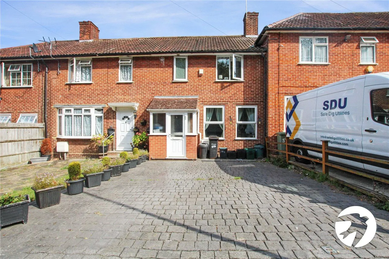 3 bed house for sale, Castlecombe Road, London, SE9