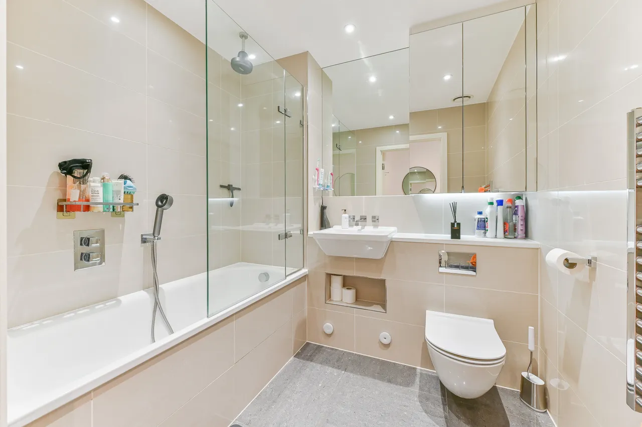 Flat 143, Pinnacle Apartments, 11 Saffron Central Square, Croydon, photo 8