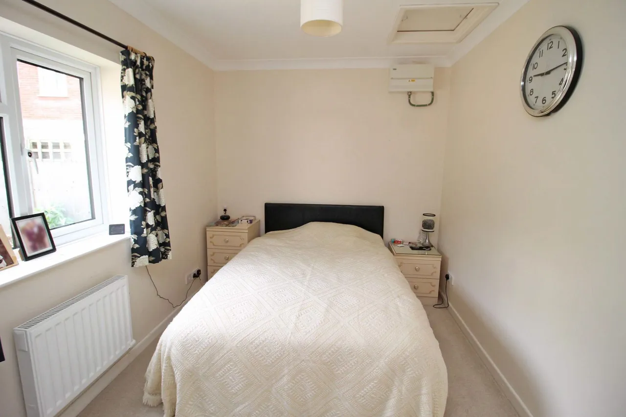 Ground Floor Apartment in Briston, photo 7