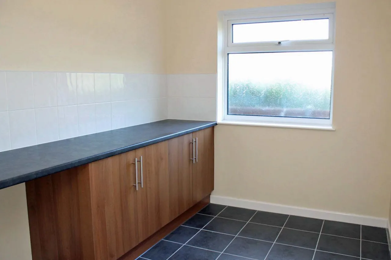 Ground Floor Apartment in Briston, photo 5