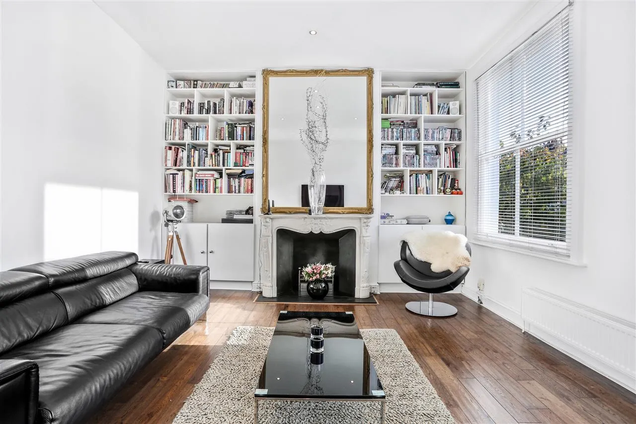 Hargrave Road, London, photo 2
