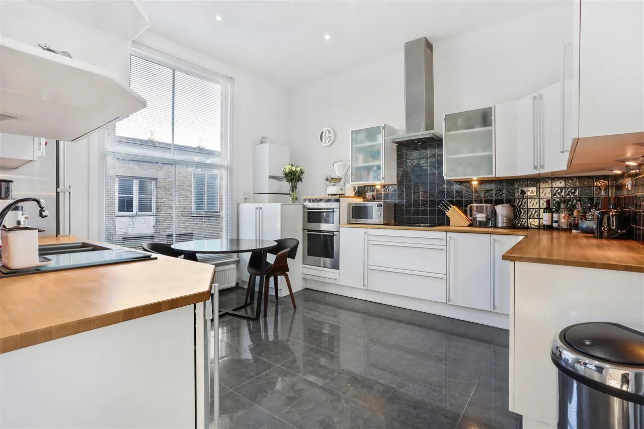 Hargrave Road, London, photo 4