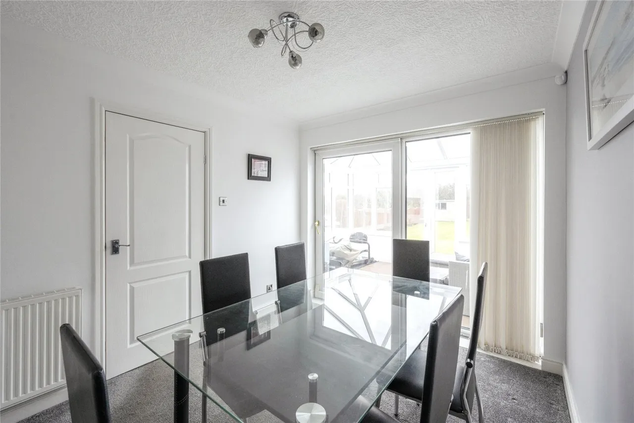 Pagdin Drive, Styrrup, Doncaster, Nottinghamshire, DN11, photo 7