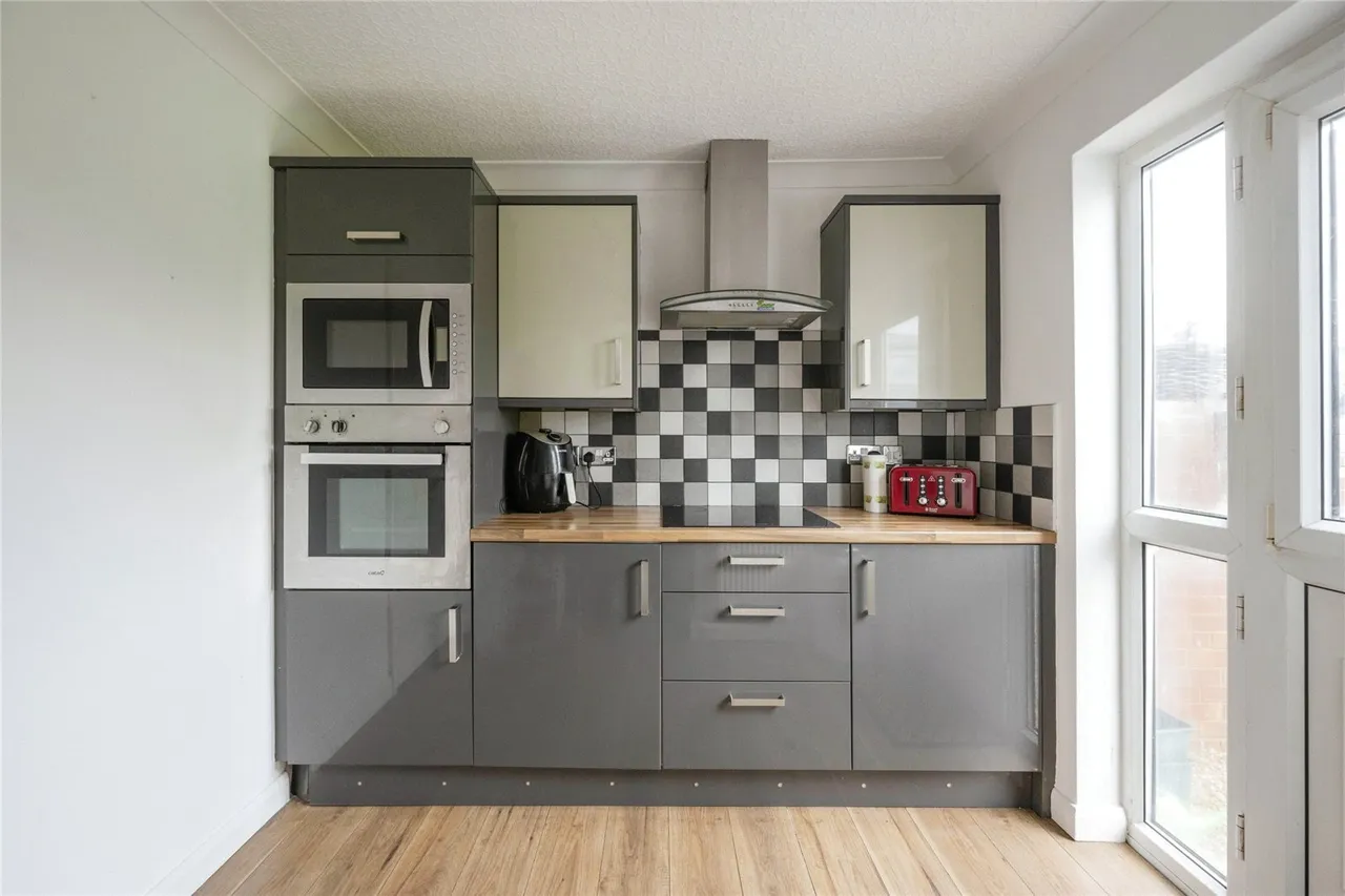 Pagdin Drive, Styrrup, Doncaster, Nottinghamshire, DN11, photo 5