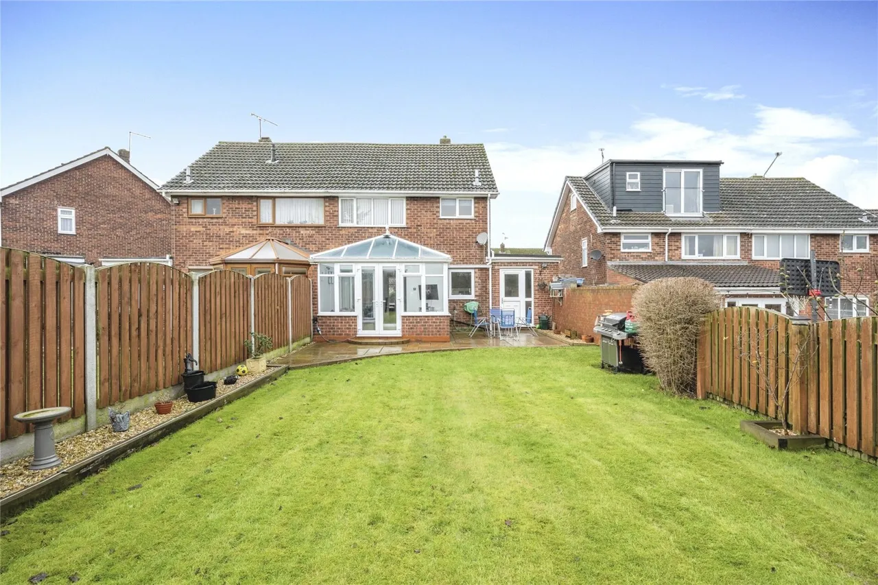 Pagdin Drive, Styrrup, Doncaster, Nottinghamshire, DN11, photo 17