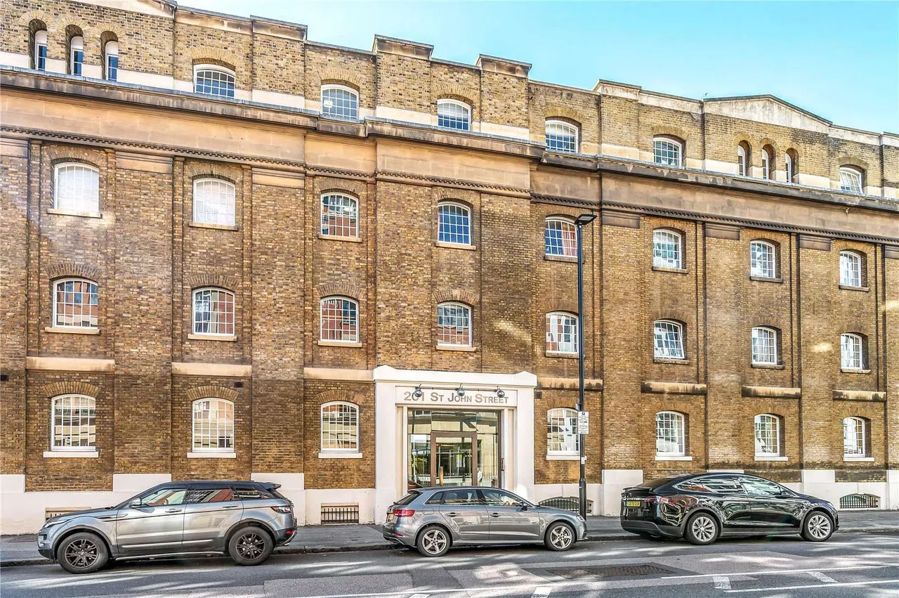 1 bed flat for sale — St John Street, Clerkenwell, London, EC1V 4LZ