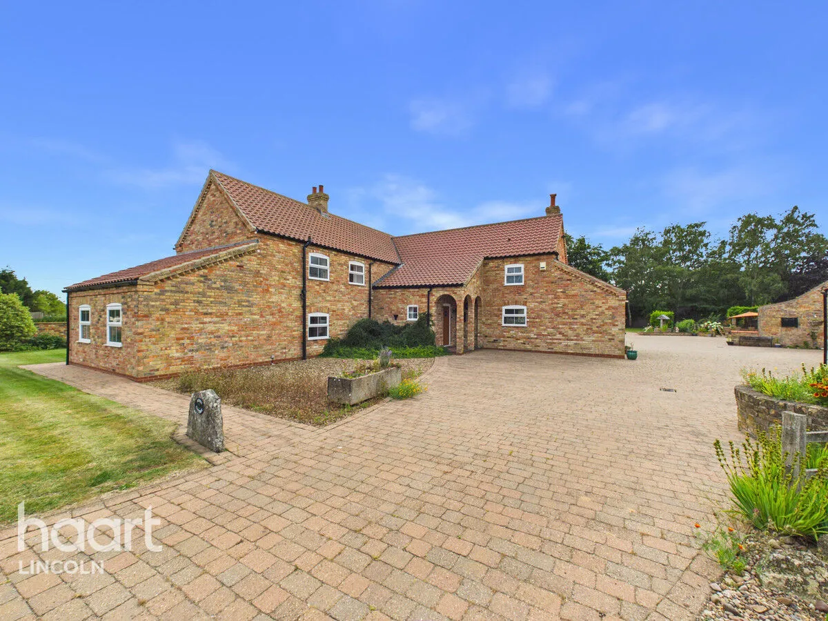 4 bed house for sale, Abbey Road, Bardney, LN3