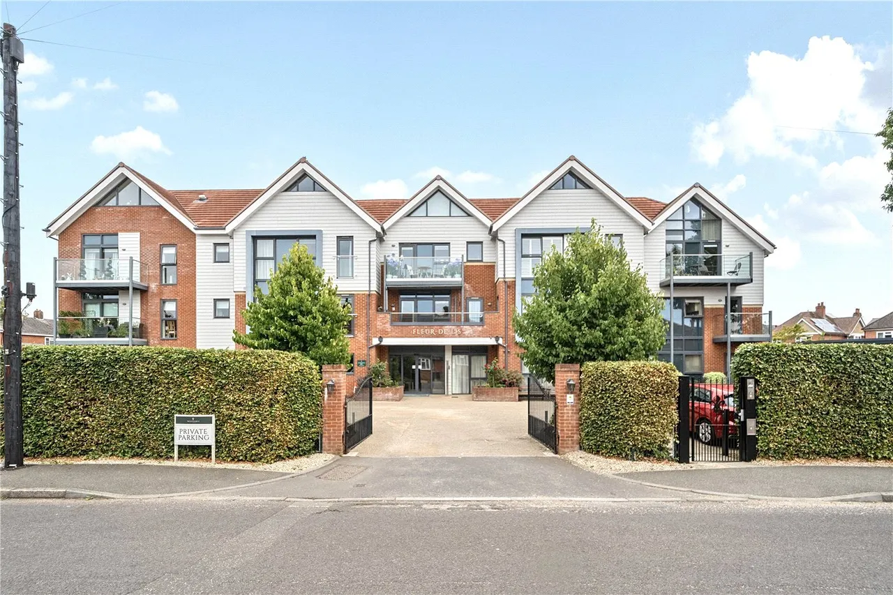 1 bed flat for sale — Duttons Road, Romsey, Hampshire, SO51