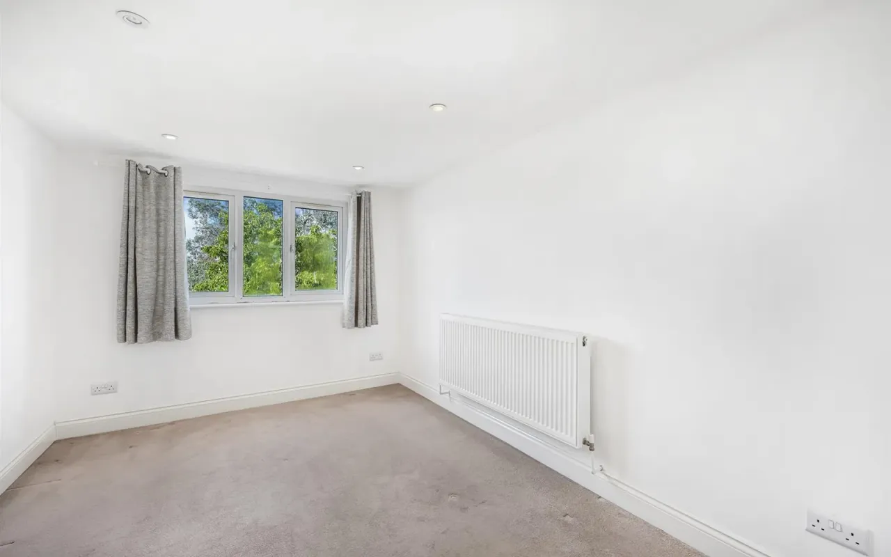 Park Avenue, Palmers Green, N13, photo 15