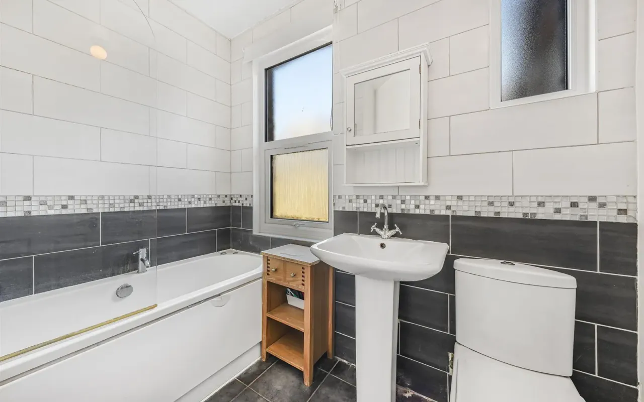 Park Avenue, Palmers Green, N13, photo 11