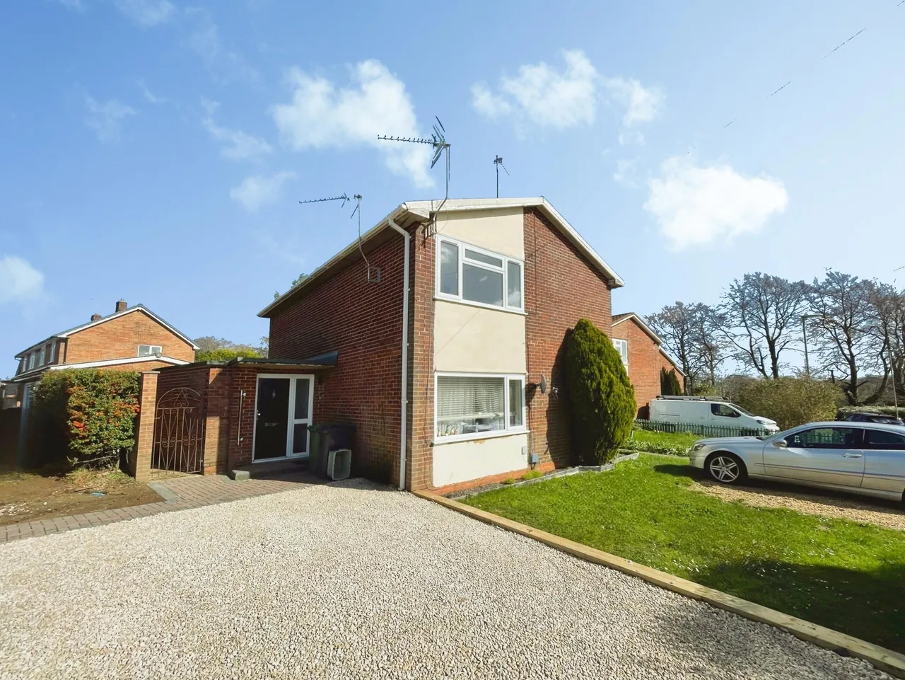 2 bed flat for sale — Elizabeth Road, Basingstoke, Basingstoke, RG22 6AX