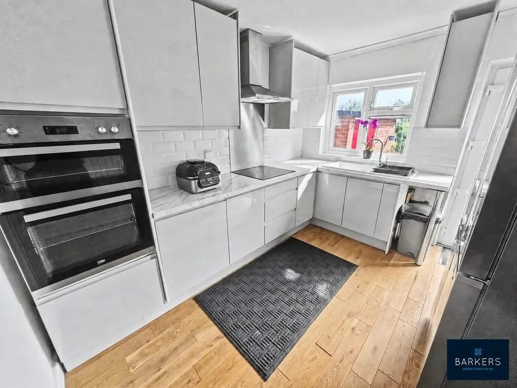 Nussey Avenue, Birstall WF17 9QP, photo 5