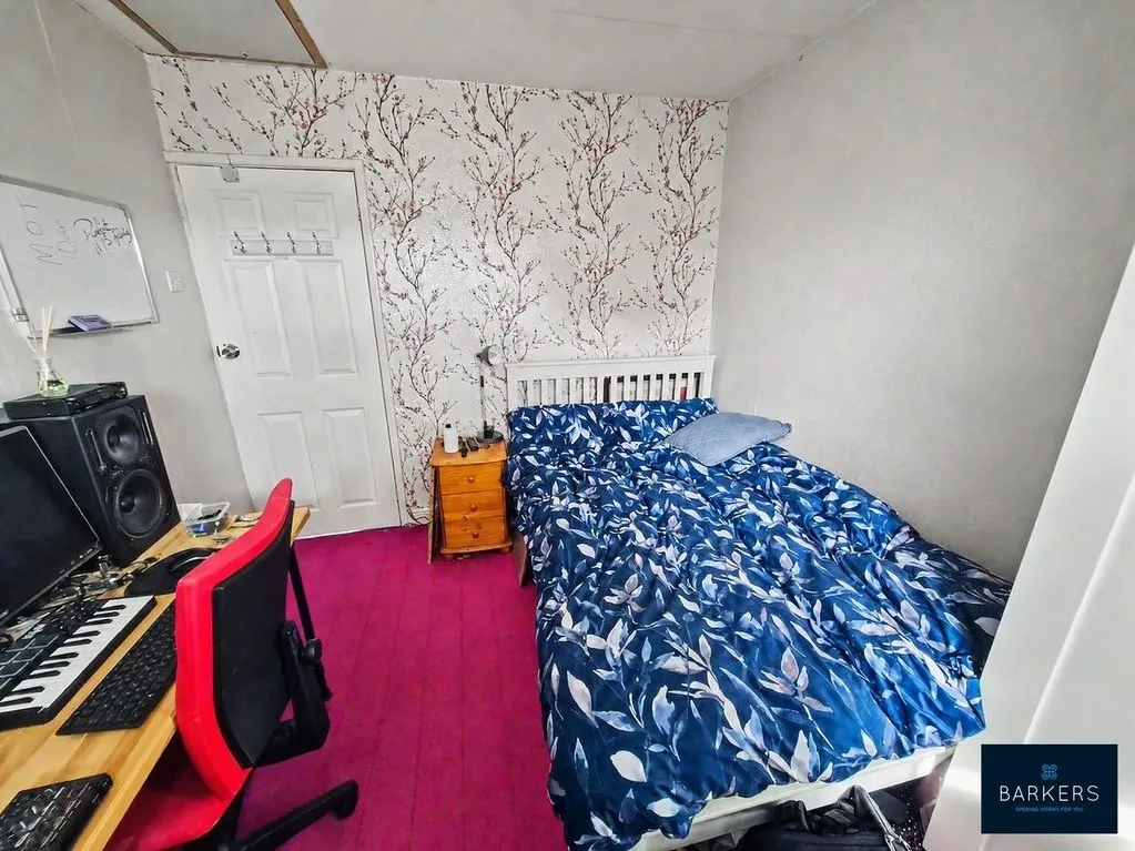 Nussey Avenue, Birstall WF17 9QP, photo 8