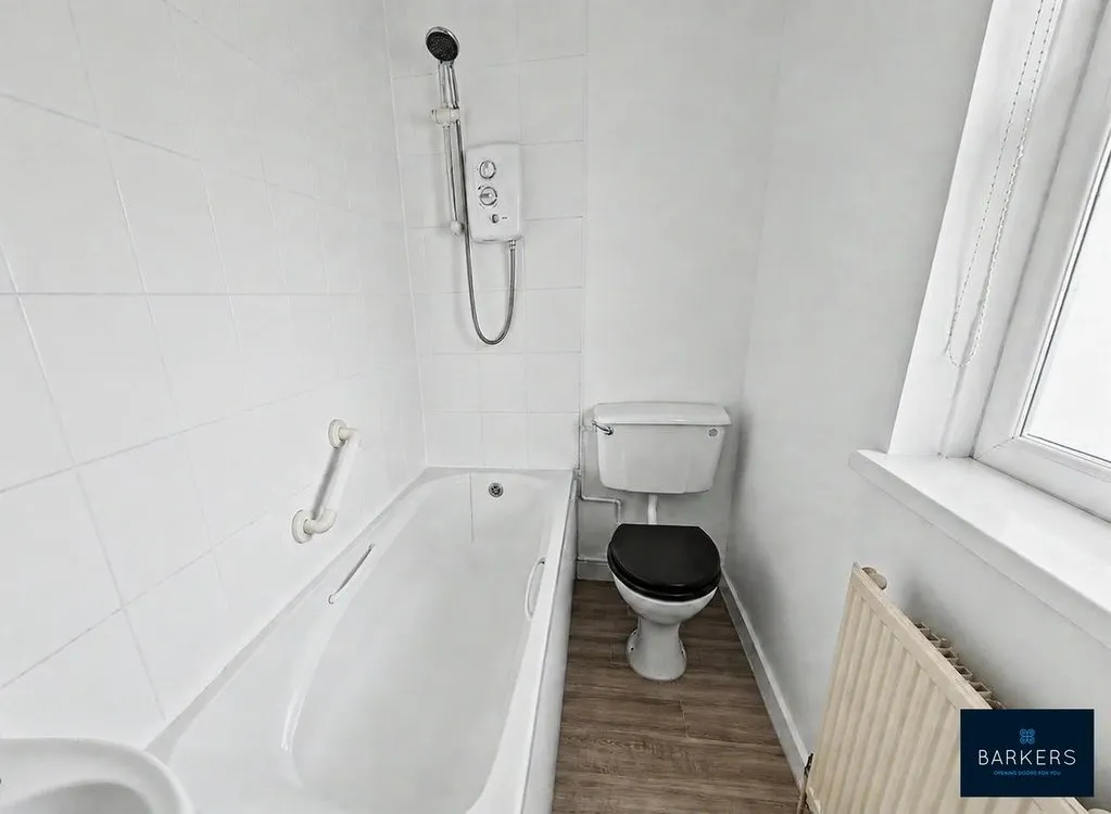 Nussey Avenue, Birstall WF17 9QP, photo 9