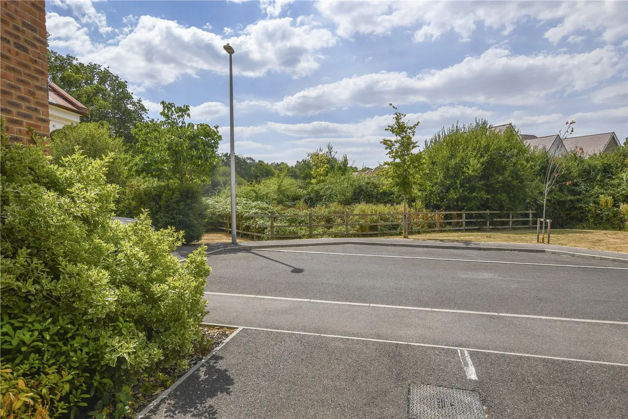 Bronte Grove, Arborfield Green, Reading, Berkshire, RG2, photo 3