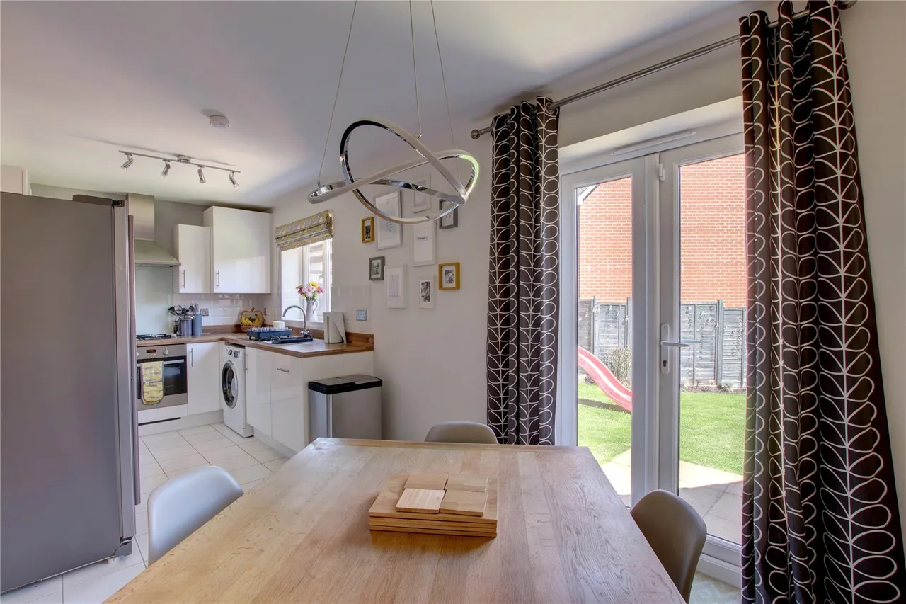 Fairey Street, Cofton Hackett, Birmingham, Worcestershire, B45 8GU, photo 2