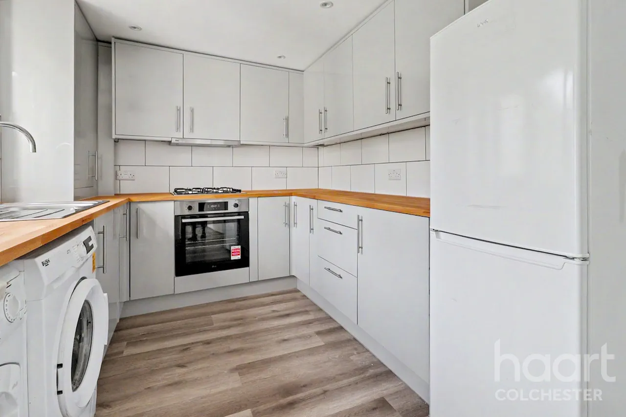 Mersea Road, CO2, photo 5
