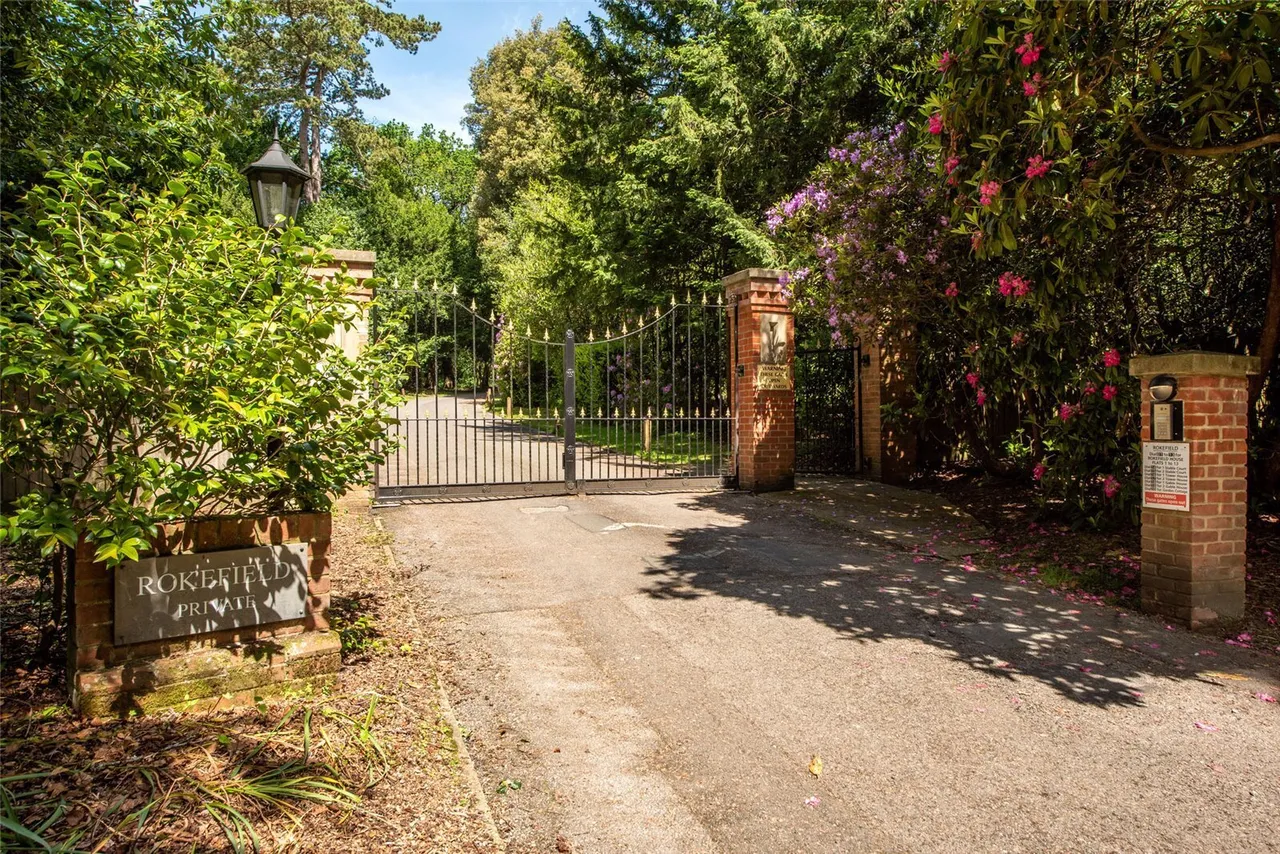 Westcott Street, Westcott, RH4, photo 11