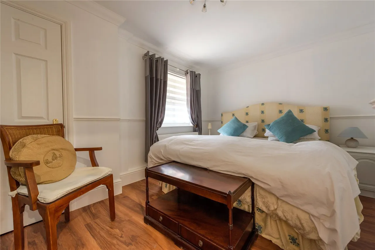 Westcott Street, Westcott, RH4, photo 5