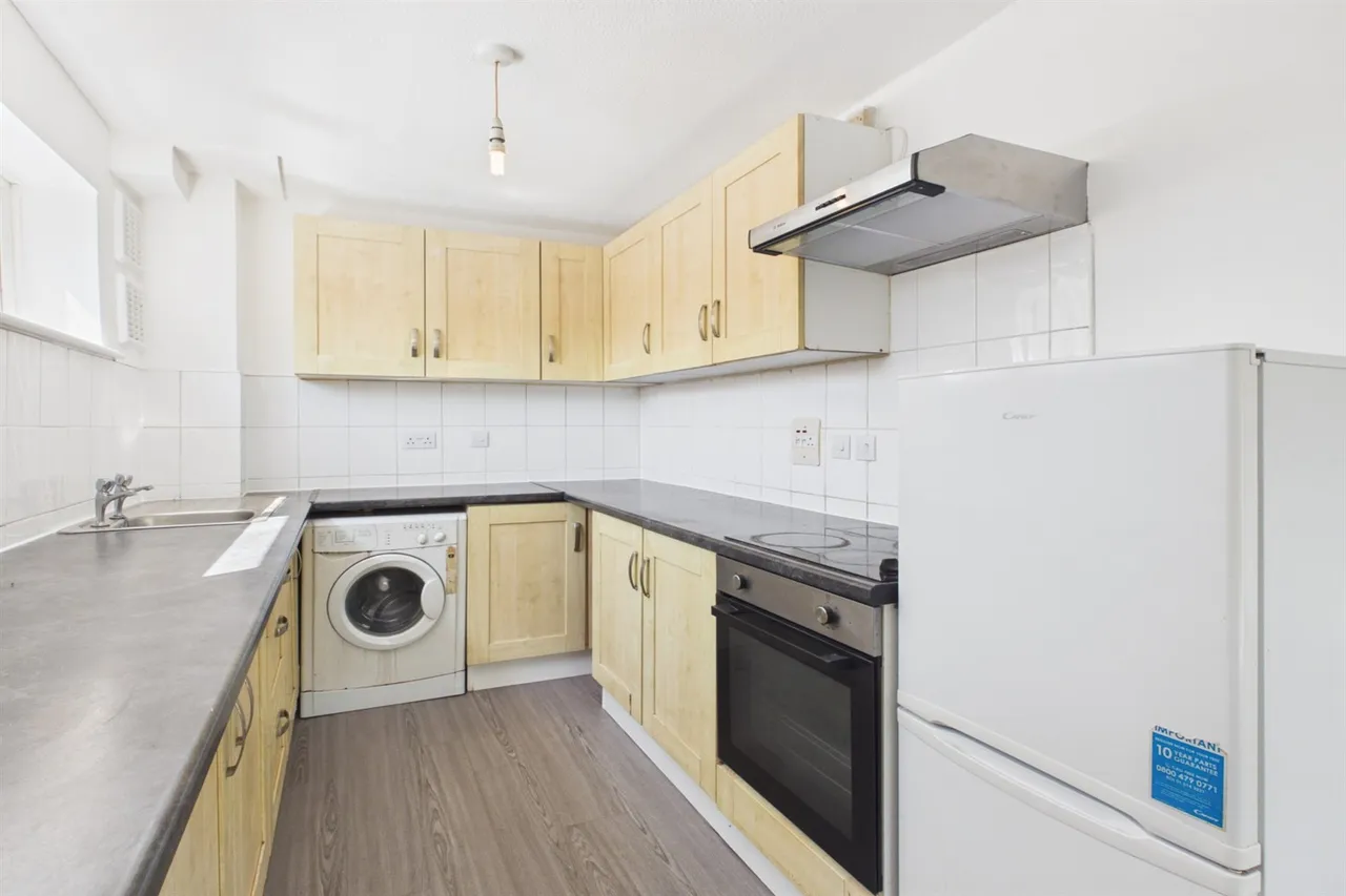 97 Addiscombe Road, Croydon, CR0 6SH, photo 4