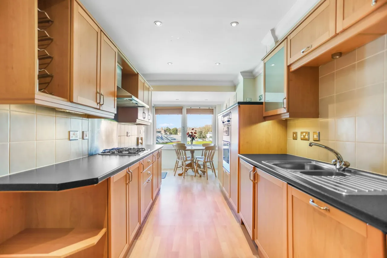 Palmeira Avenue, Hove, BN3, photo 9