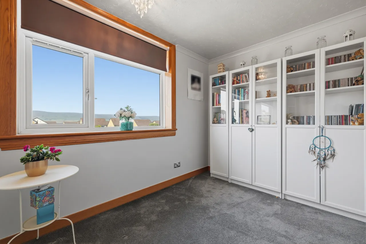 Robb Terrace, Kirkintilloch, G66, photo 24