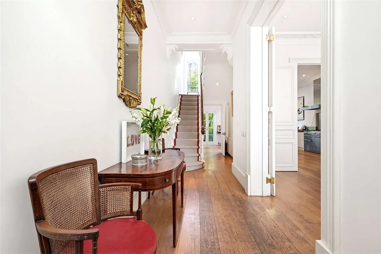 Palace Gardens Terrace, London, W8 4RR, photo 12