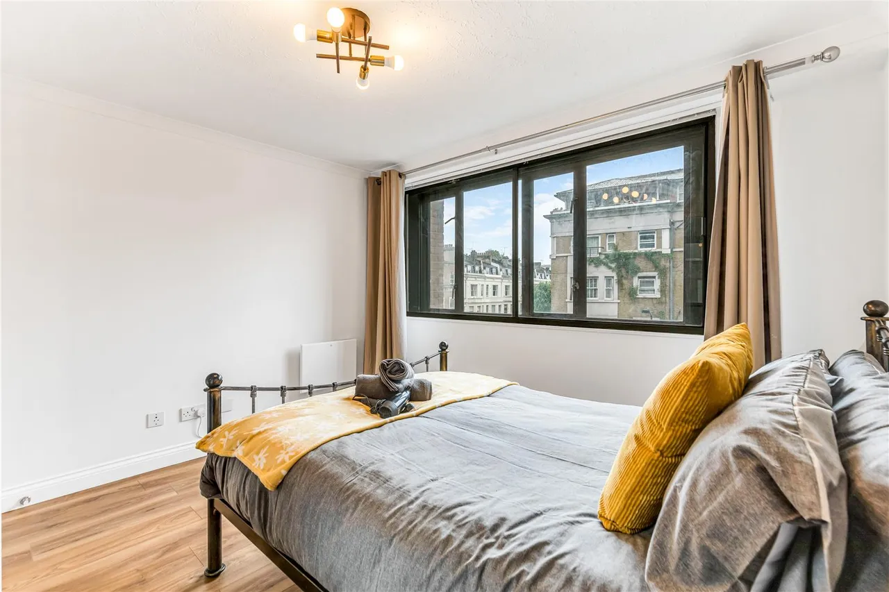 Earls Court Road, London, SW5, photo 8