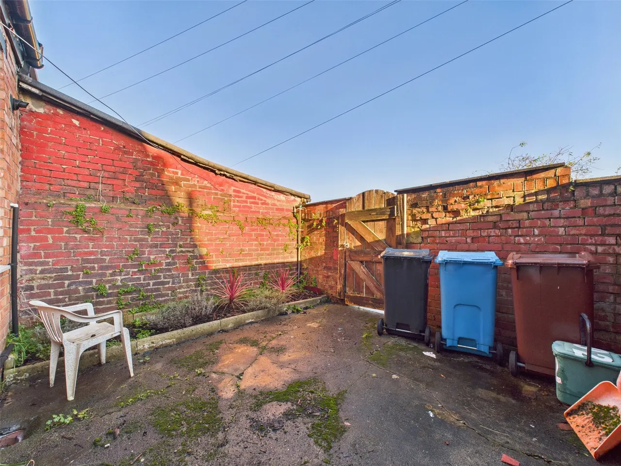 Fields New Road, Chadderton, Oldham, Lancs, OL9 8NH, photo 9