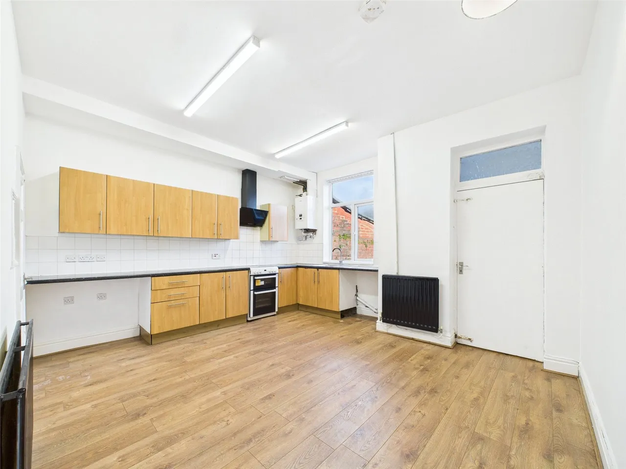 Fields New Road, Chadderton, Oldham, Lancs, OL9 8NH, photo 3
