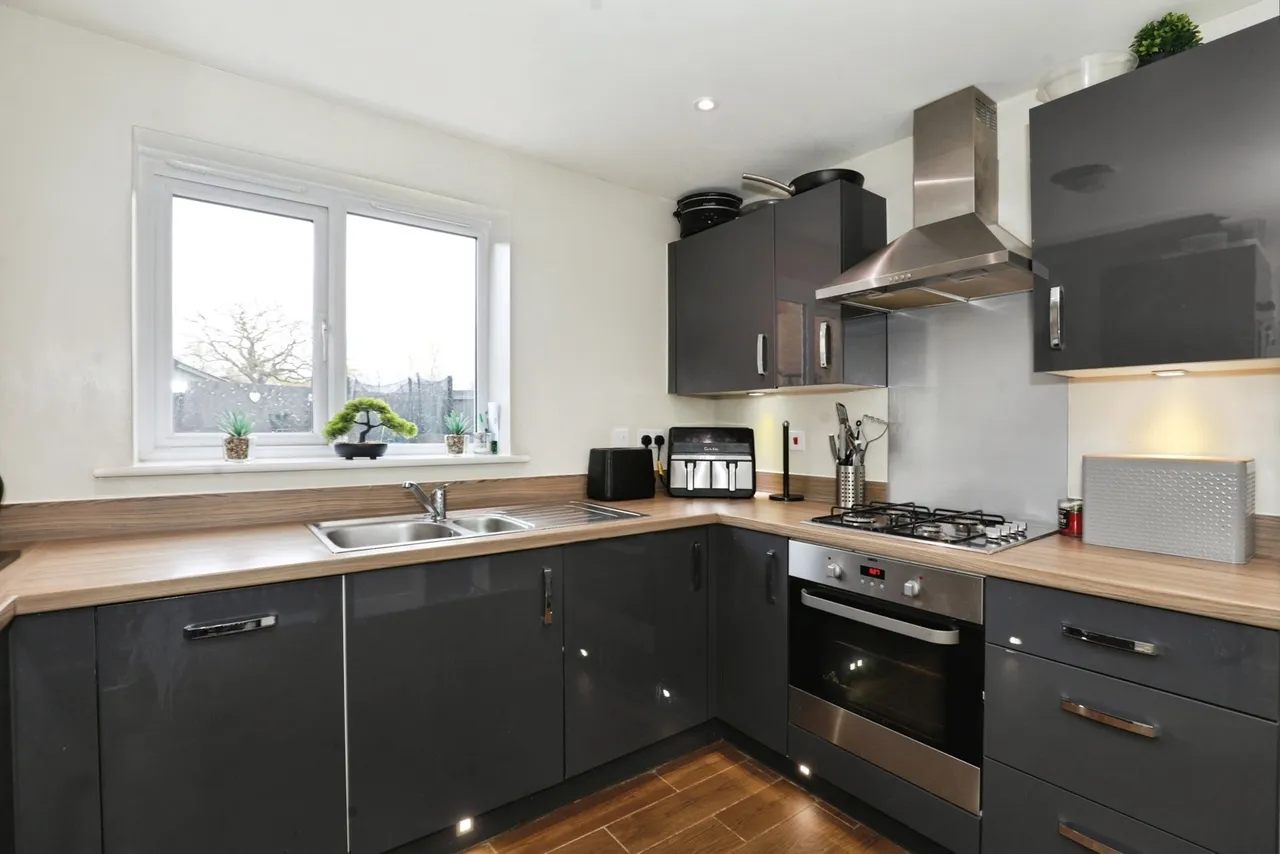 James Gibbons Road, Crewe, Cheshire, CW1, photo 6